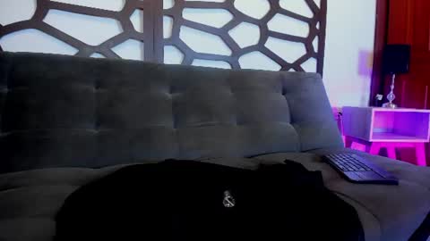 Snapshot of taty_miller chatting on 07.14.26 Taty Miller online show from 07.14.26