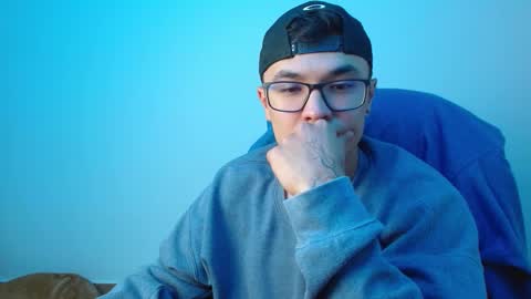 Snapshot of taurus4k chatting on 02.19.25 taurus4k online show from 02.19.25