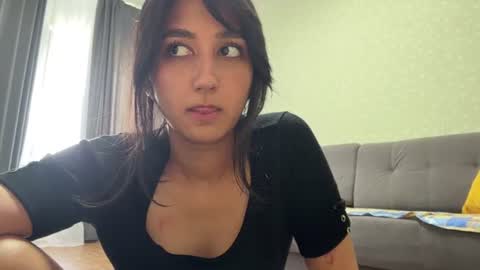 Snapshot of tawnyamartinek chatting on 06.27.26 Riza online show from 06.27.26