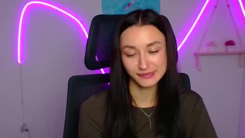 Snapshot of tayavibe chatting on 05.20.26 Taya online show from 05.20.26