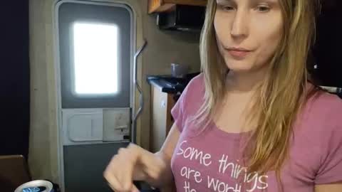 Snapshot of taylafox chatting on 01.31.25 taylafox online show from 01.31.25