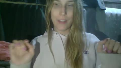 Snapshot of taylafox chatting on 02.08.25 taylafox online show from 02.08.25