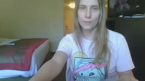 Snapshot of taylafox chatting on 03.11.25 taylafox online show from 03.11.25