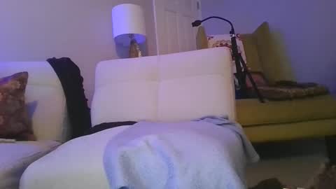 Snapshot of taylor19710 chatting on 11.11.25 taylor19710 online show from 11.11.25