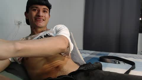 independent model online show from 06.26.26