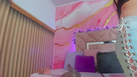 Sarah  online show from 12.01.25