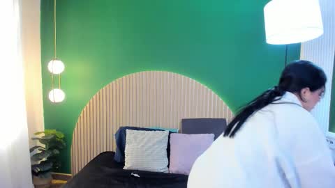 Taylor Bennet online show from 12.03.25