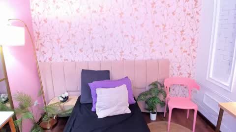 Snapshot of taylor_bennet chatting on 02.25.26 Taylor Bennet online show from 02.25.26