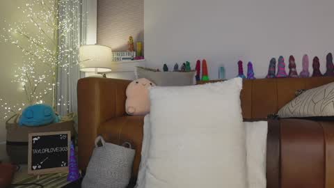 Taylor --  online show from 05.17.26