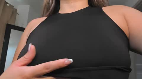 Snapshot of taylor_smith1_ chatting on 12.31.24 Taylor online show from 12.31.24