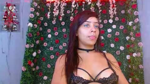 Snapshot of taylor_sophie chatting on 11.11.25 Taylor online show from 11.11.25