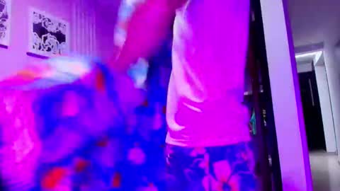 taylor stele online show from 06.07.26