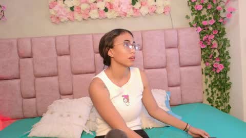 Snapshot of taylorcollinss chatting on 05.29.26 taylorcollinss online show from 05.29.26