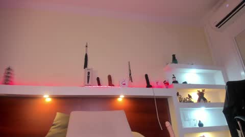 Taylor online show from 01.16.25