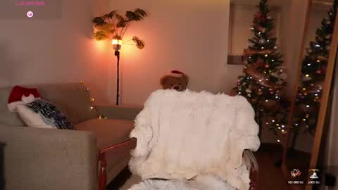 Snapshot of taylormich1 chatting on 12.30.24 taylormichell online show from 12.30.24