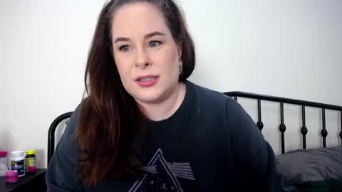 Snapshot of taylormichaels87 chatting on 09.30.25 Taylor Michaels online show from 09.30.25