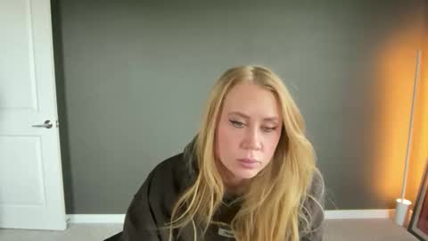 Taylor Rae online show from 02.10.26