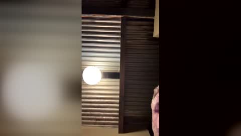 Snapshot of tbiz82 chatting on 11.28.25 Tbiz82 online show from 11.28.25