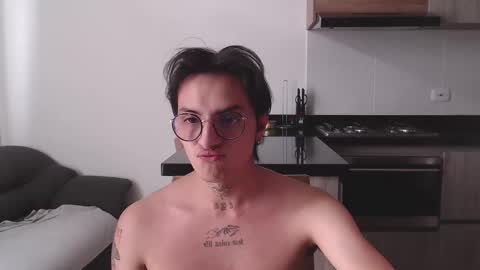 Snapshot of te0__0 chatting on 03.07.25 Teo independent model online show from 03.07.25