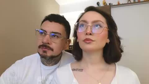 Snapshot of te_para_dos chatting on 09.08.25 Leo and Luna online show from 09.08.25