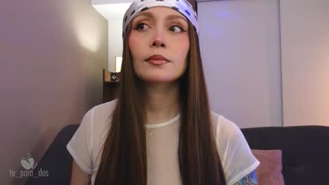 Snapshot of te_para_dos chatting on 10.22.25 Leo and Luna online show from 10.22.25