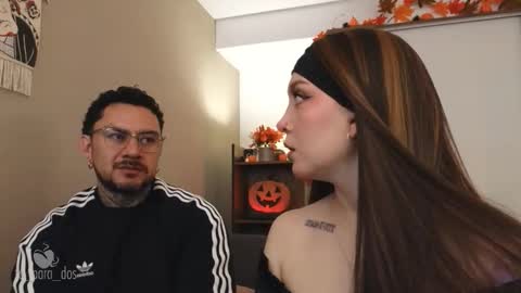 Snapshot of te_para_dos chatting on 10.23.25 Leo and Luna online show from 10.23.25