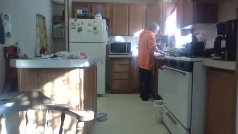 Snapshot of teak4u chatting on 02.18.25 Teak online show from 02.18.25