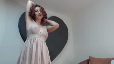 Snapshot of teasexpert4444 chatting on 06.17.26 ALICIA--- online show from 06.17.26