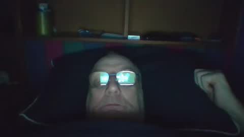 Snapshot of tebb61 chatting on 11.06.25 Mark online show from 11.06.25