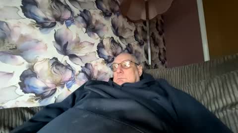 Snapshot of tebb61 chatting on 01.12.26 Mark online show from 01.12.26