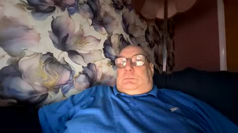 Snapshot of tebb61 chatting on 02.08.26 Mark online show from 02.08.26