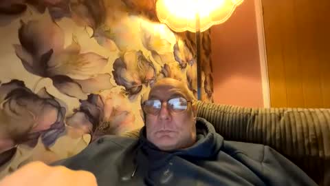 Snapshot of tebb61 chatting on 02.25.26 Mark online show from 02.25.26