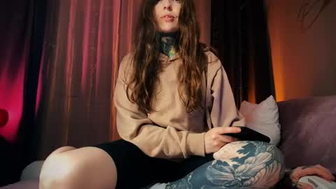 Mary     X TechnoElfff  INST    fansly kissmary online show from 02.14.26