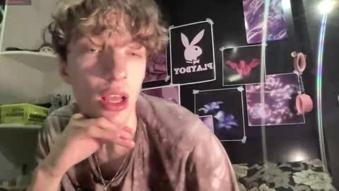 Snapshot of technoracer chatting on 03.12.26 Alice online show from 03.12.26