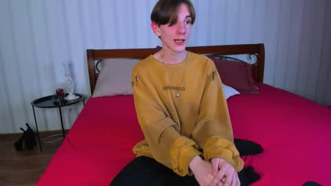 Snapshot of ted_lunn chatting on 11.06.25 Ted online show from 11.06.25