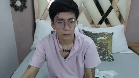 Snapshot of teddy_jacobs chatting on 10.07.25 T E D D Y online show from 10.07.25