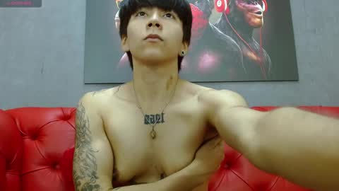 Snapshot of teddy_jacobs chatting on 12.19.25 T E D D Y online show from 12.19.25