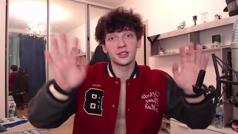 Snapshot of teddy_mode chatting on 12.08.24 Teddy online show from 12.08.24