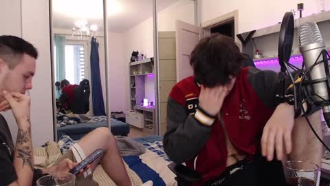 Snapshot of teddy_mode chatting on 12.10.24 Teddy online show from 12.10.24