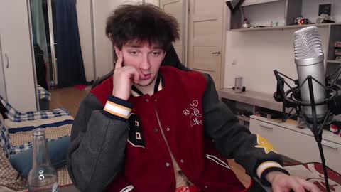 Snapshot of teddy_mode chatting on 12.11.24 Teddy online show from 12.11.24