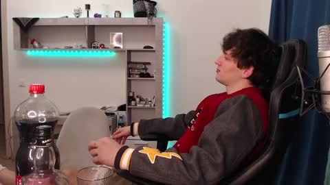 Snapshot of teddy_mode chatting on 12.15.24 Teddy online show from 12.15.24