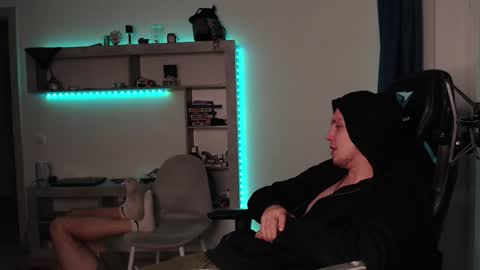 Snapshot of teddy_mode chatting on 12.16.24 Teddy online show from 12.16.24