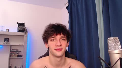 Snapshot of teddy_mode chatting on 12.18.24 Teddy online show from 12.18.24