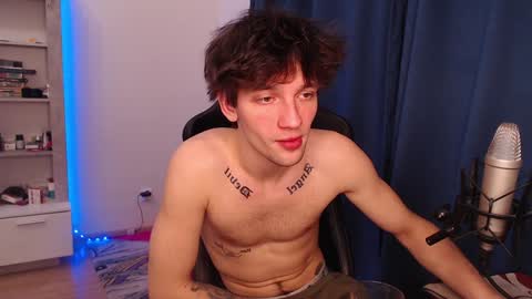 Snapshot of teddy_mode chatting on 12.20.24 Teddy online show from 12.20.24