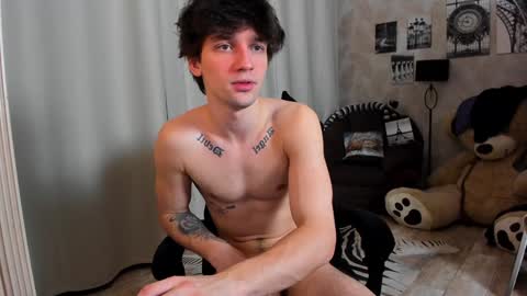 Snapshot of teddy_mode chatting on 01.15.25 Teddy online show from 01.15.25