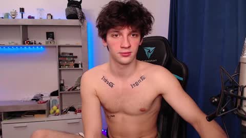 Snapshot of teddy_mode chatting on 01.28.25 Teddy online show from 01.28.25