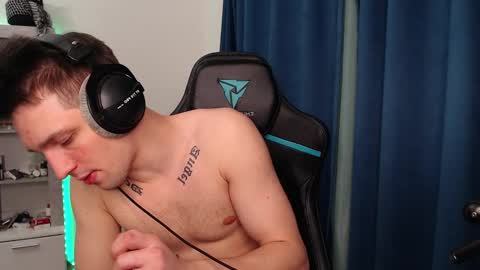 Snapshot of teddy_mode chatting on 02.01.25 Teddy online show from 02.01.25