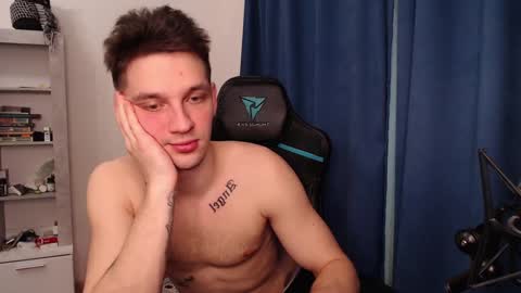 Snapshot of teddy_mode chatting on 02.01.25 Teddy online show from 02.01.25