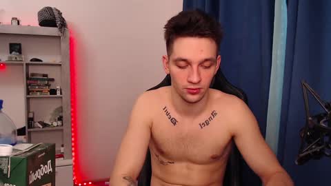 Snapshot of teddy_mode chatting on 02.01.25 Teddy online show from 02.01.25