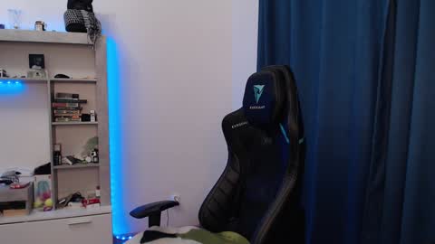 Snapshot of teddy_mode chatting on 02.06.25 Teddy online show from 02.06.25